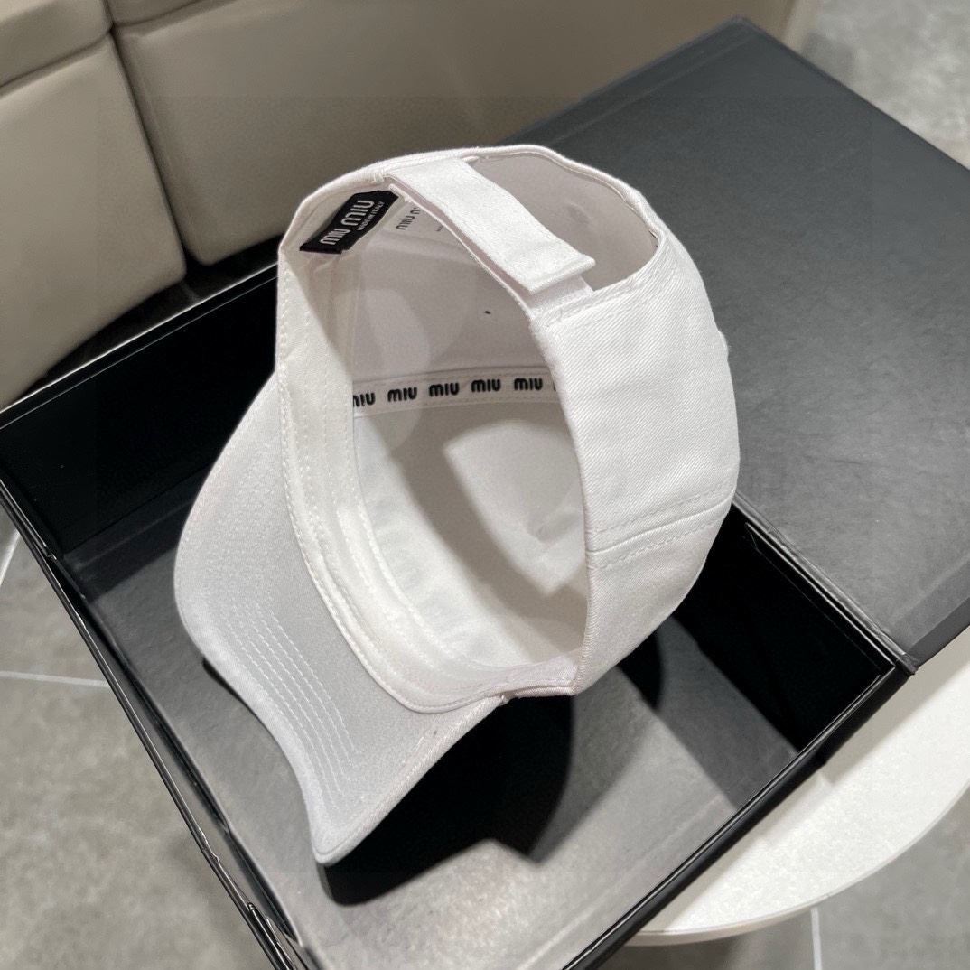 Miu Miu Caps